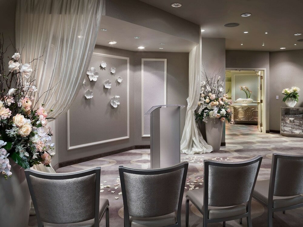 Фото The Strat Hotel, Casino & Tower