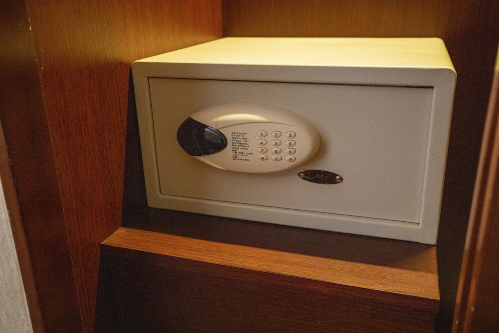 Фото Metropark Hotel Kowloon