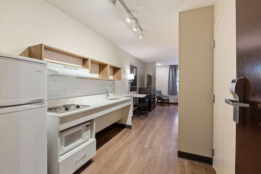 Фото Extended Stay America Premier Suites - Union City - Dyer St