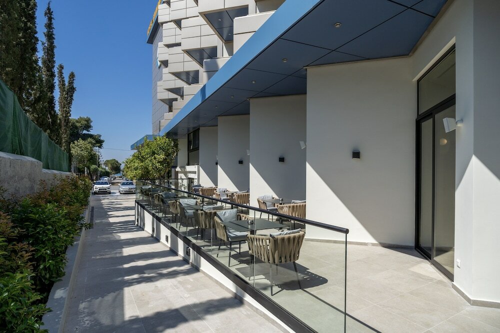 Фото Emmantina Hotel