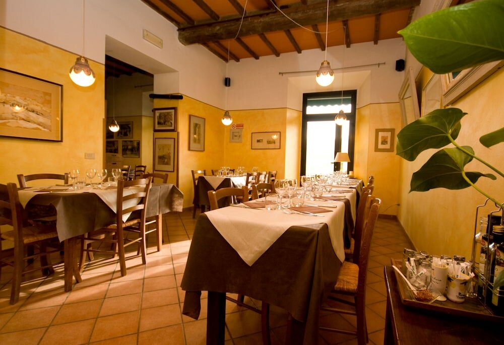 Фото Hotel Gli Orzali