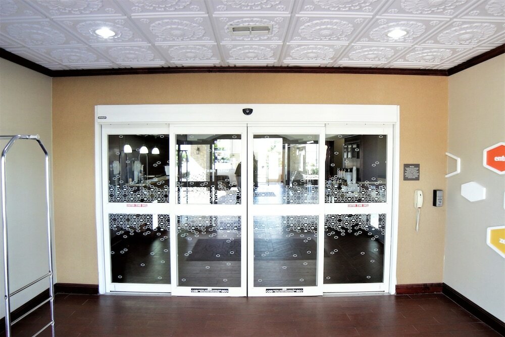 Фото Hampton Inn Seguin