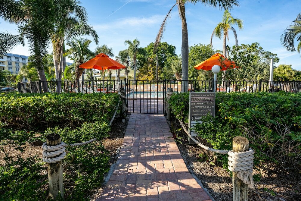 Фото The Capri at Siesta