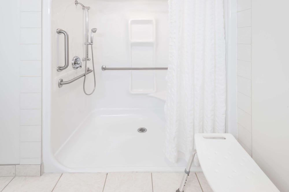 Фото Super 8 by Wyndham High River Ab