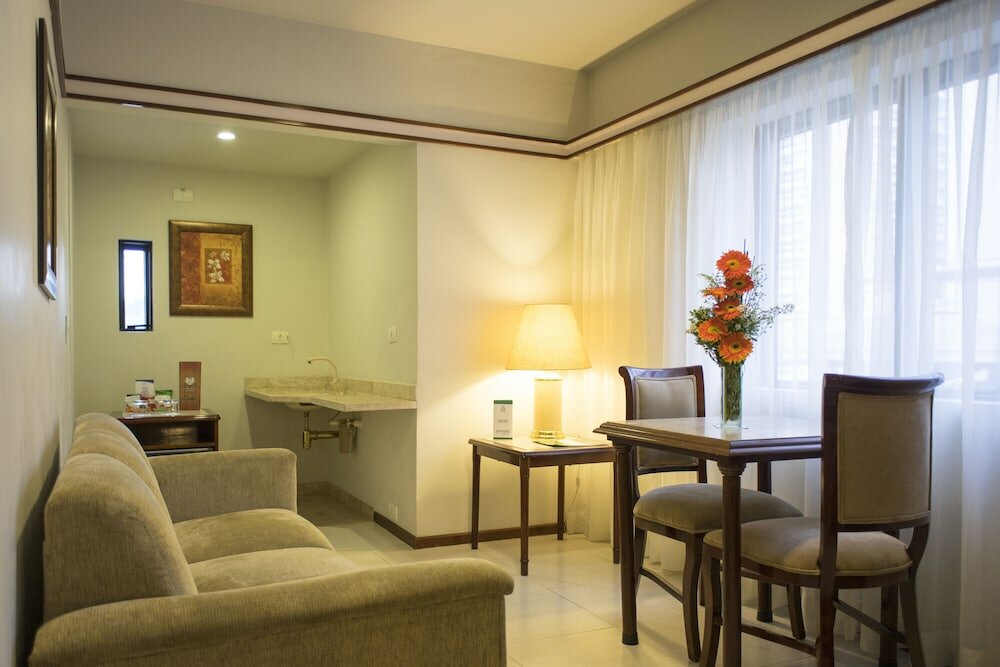 Фото Bristol The Time