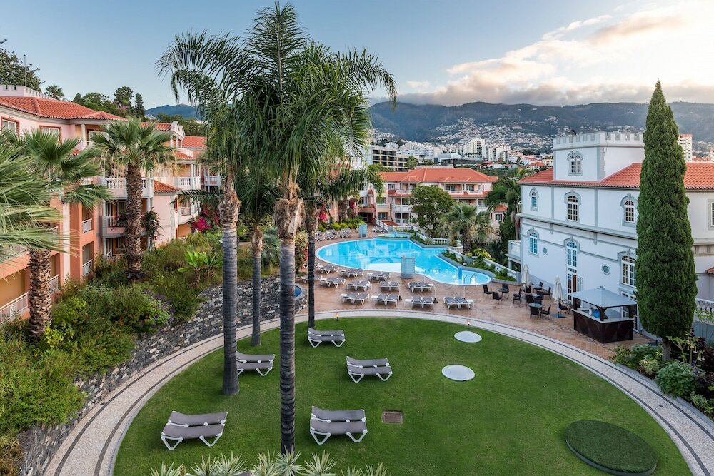 Фото Pestana Village Garden Hotel