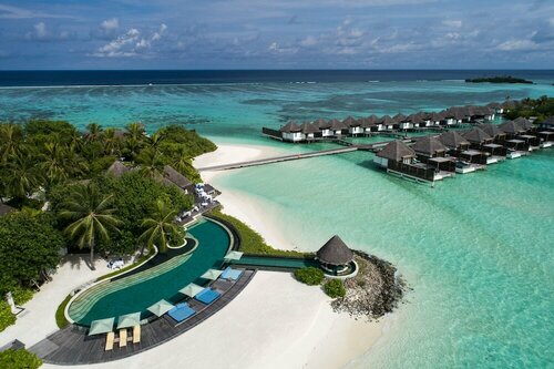 Гостиница Four Seasons Maldives At Kuda Huraa