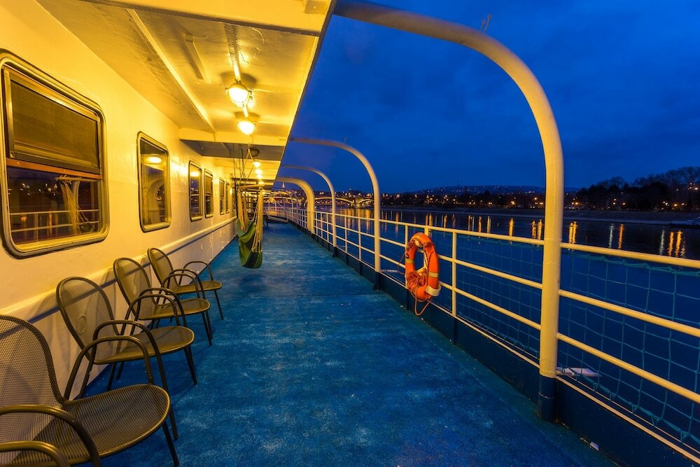 Фото Fortuna Boat Hotel