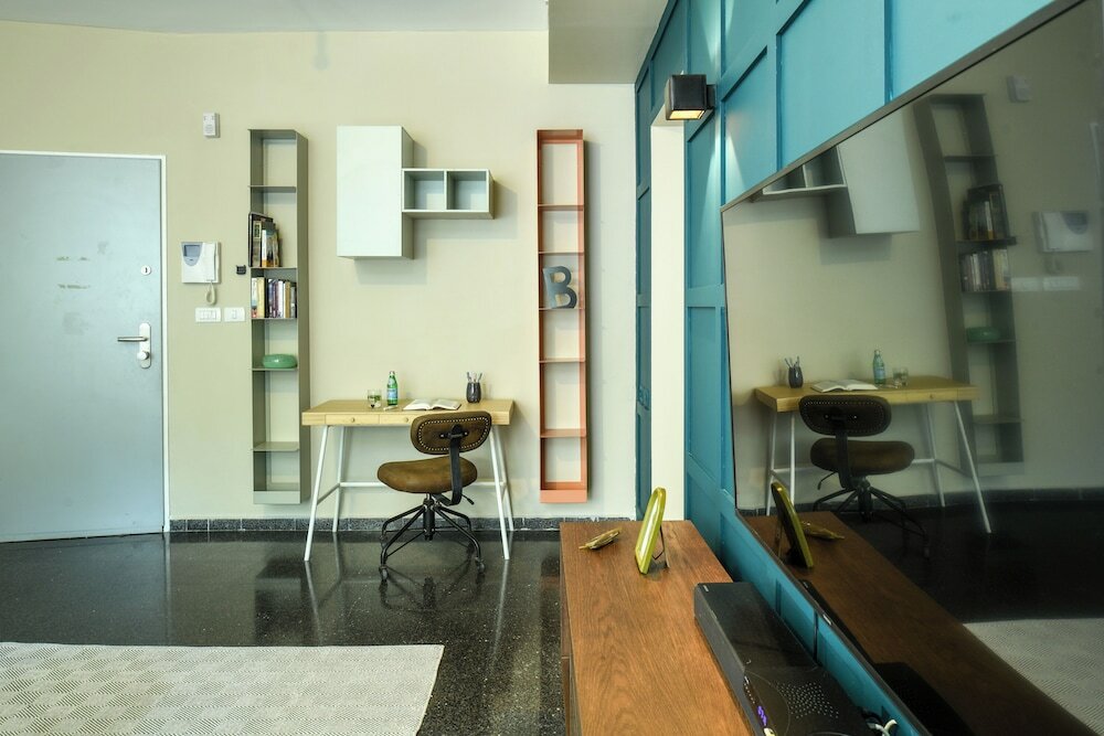 Фото Elegant 1br Dizengoff Apt by Sea N' Rent