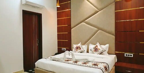 Гостиница Hotel The Posh в Амритсаре
