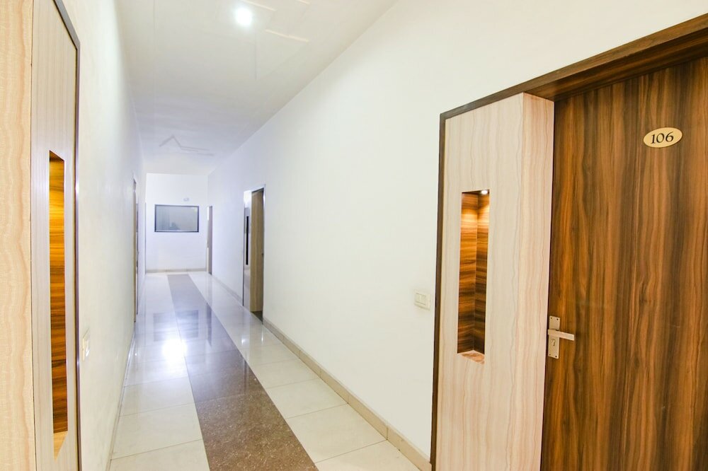 Фото Fabhotel Ace