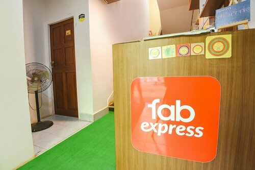 Гостиница Fabexpress Royal Baga Residency