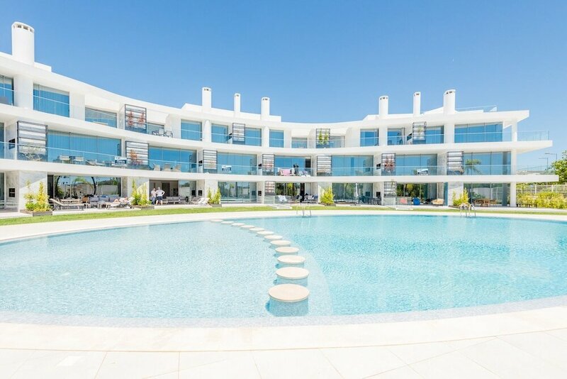 Гостиница Lakes 24 at Praia da Falesia Vilamoura