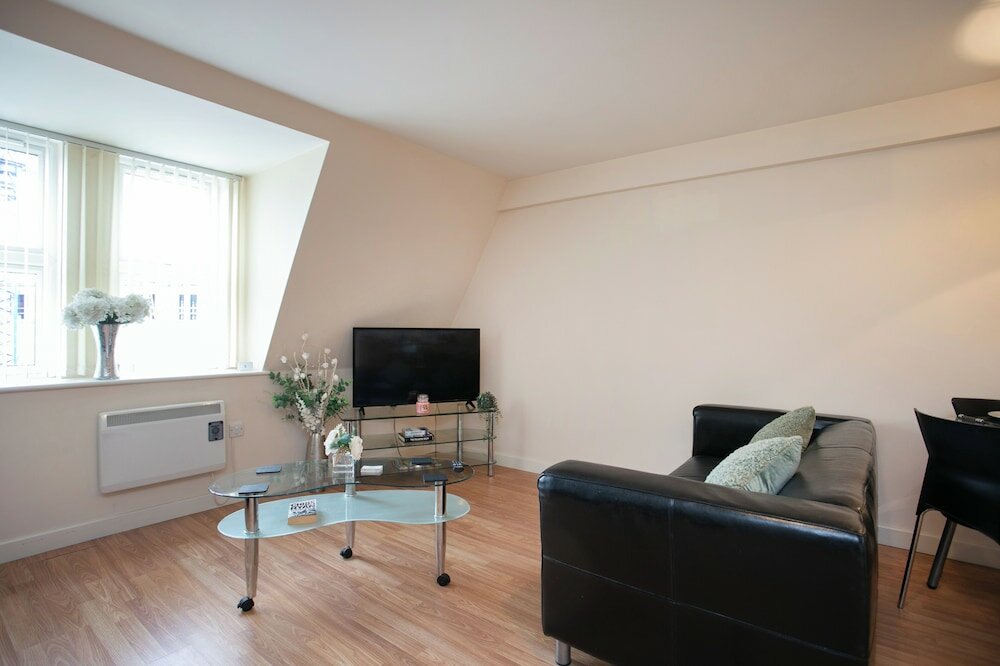 Фото 2 Bedroom Apartment in Heart of Notts