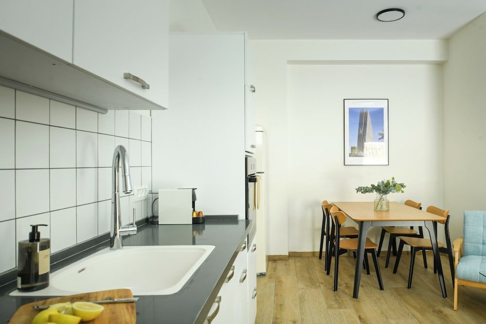 Фото Simple Living in Tel Aviv by Sea N' Rent
