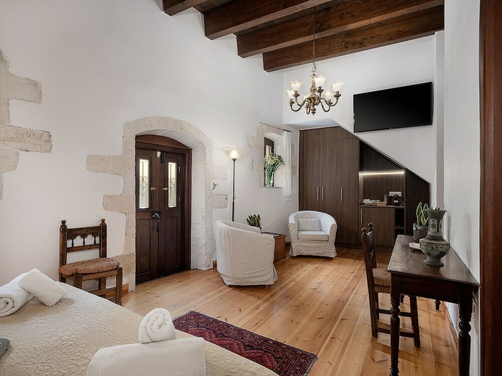 Фото Venetian Palace Chania