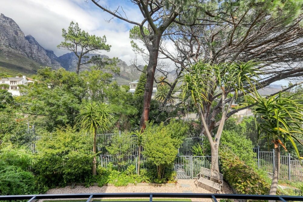 Фото The Glen Apartments