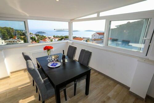 Гостиница Penthouse with a Sea View в Хваре