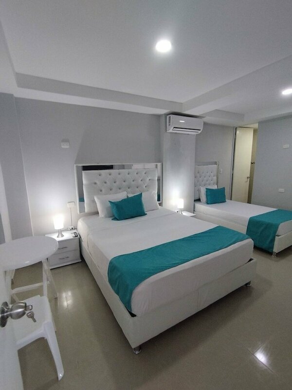 Гостиница Hotel Bm-17 Cerca Al Mar в Картахене