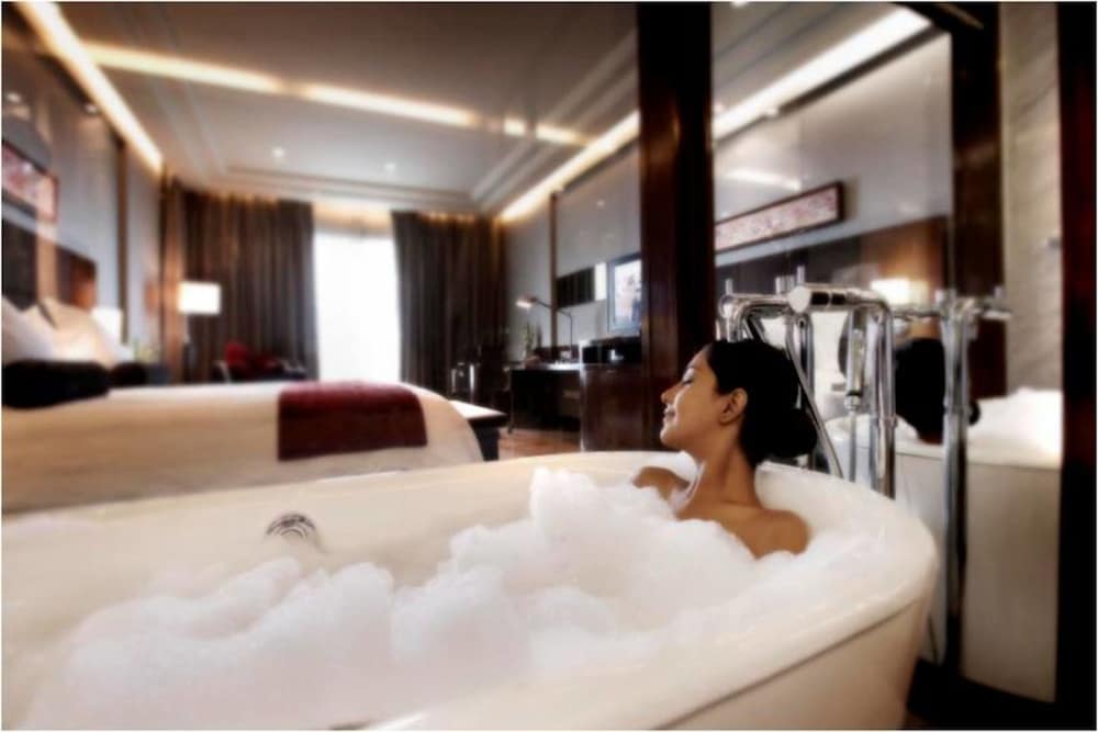 Фото Crowne Plaza Hotel Gurgaon, an Ihg Hotel