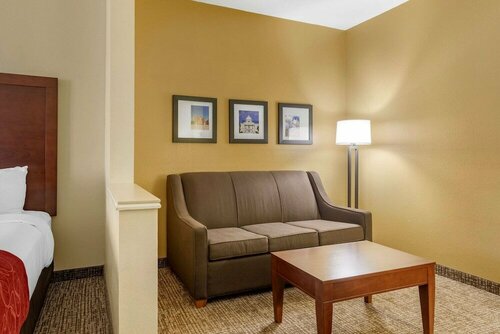 Гостиница Comfort Suites Montgomery East Monticello Dr в Монтгомери