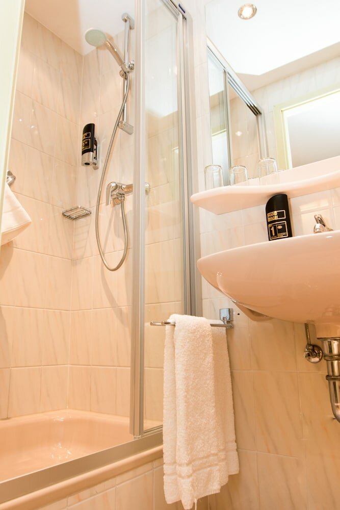 Фото Hotel Stadt München