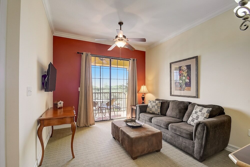 Фото Emerald Greens Hotel Condo Resort