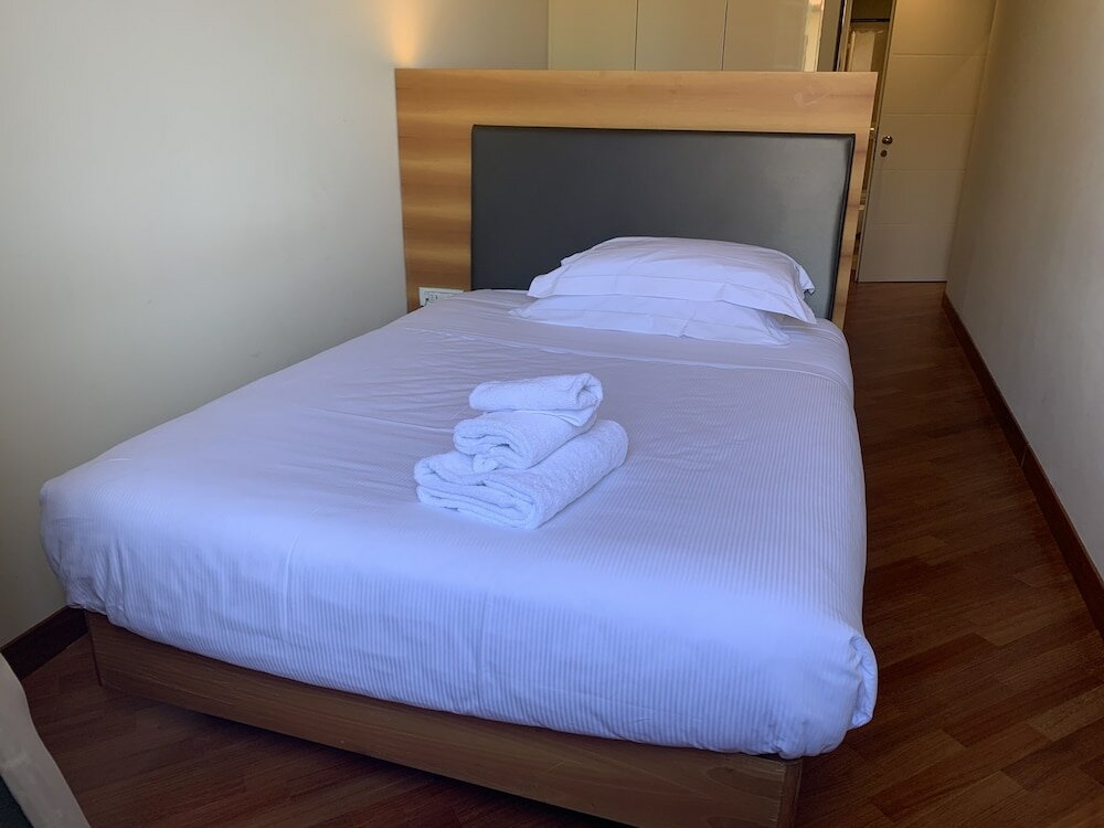 Фото Hotel Embassy