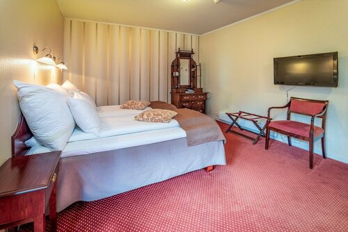 Гостиница Kronen Gaard Hotel в Саннесе