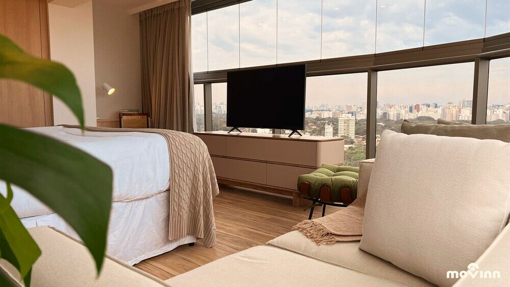 Фото White by Movinn