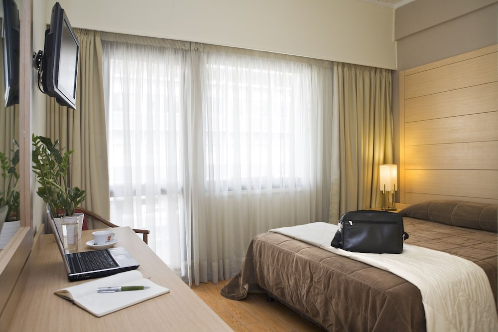 Фото Parnon Hotel
