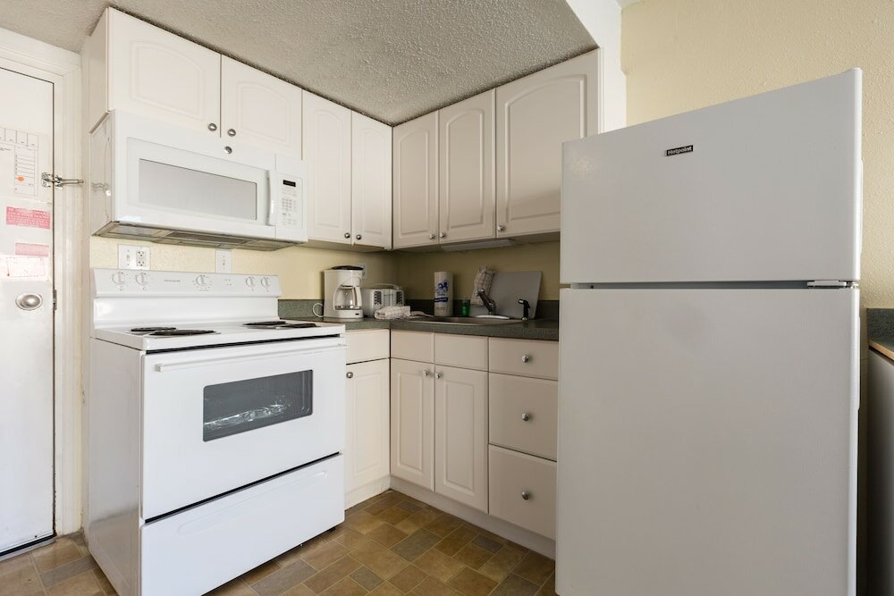 Фото Beach Club at Montego Inn