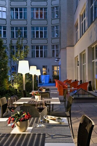 Гостиница Adina Apartment Hotel Berlin CheckPoint Charlie в Берлине