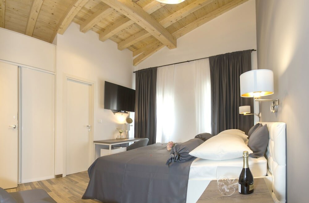 Фото Aspalathos Residence