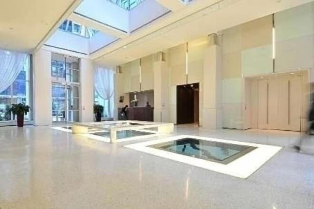 Фото Applewood Suites - 1 Br Wellington West