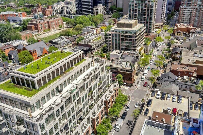 Гостиница QuickStay - Elegance in Yorkville в Торонто