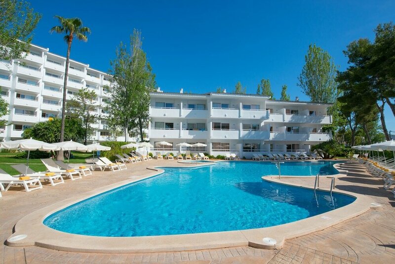 Гостиница Iberostar Ciudad Blanca