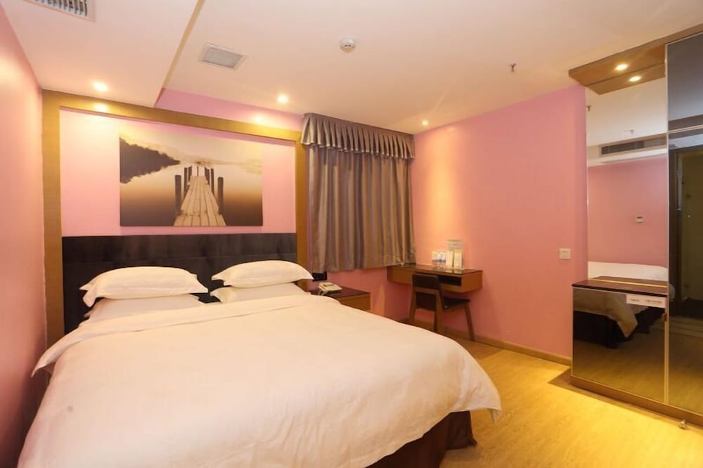 Фото Colour Inn Shenzhen Chunfeng Branch