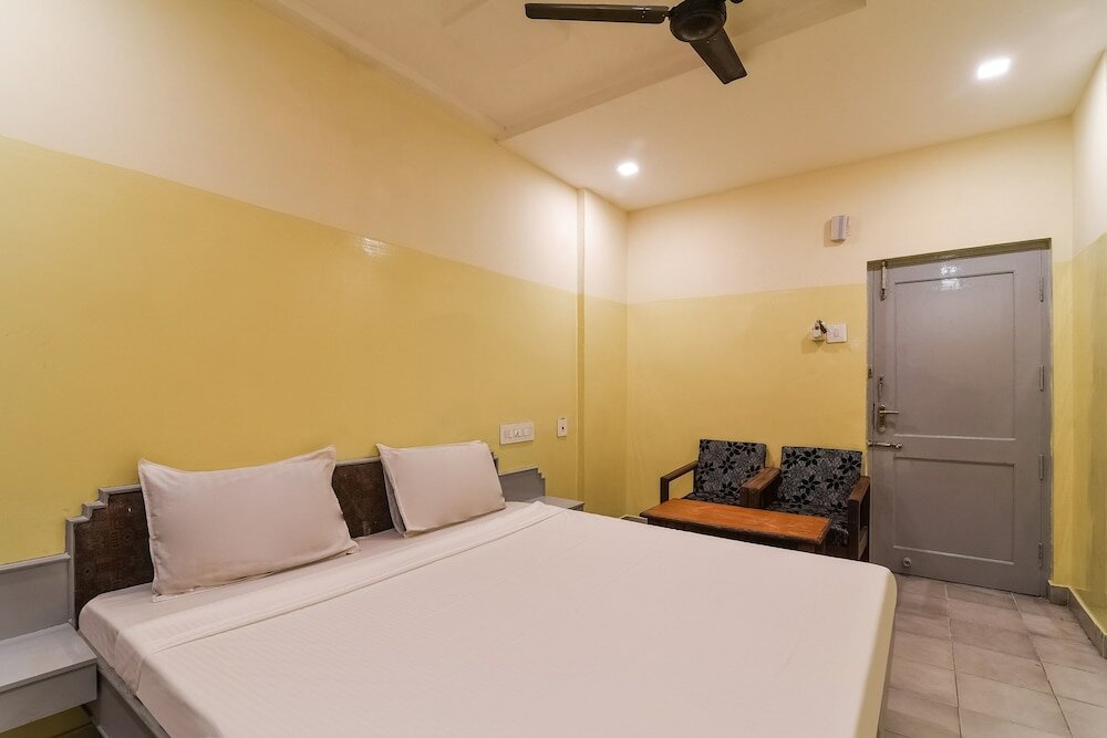 Фото Spot On 41643 Karthik International