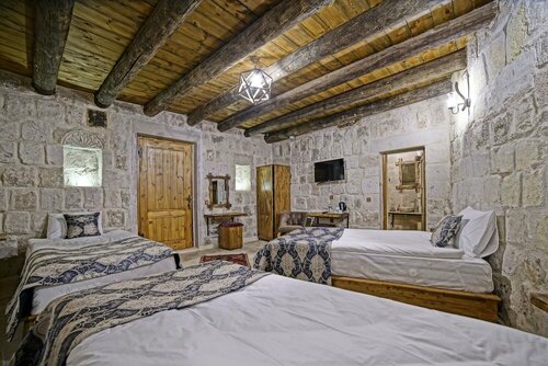 Гостиница Risus Cave Suites в Гёреме