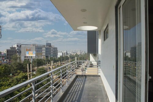 Гостиница Mavens White Artemis Hospital Road Gurgaon в Гургаоне
