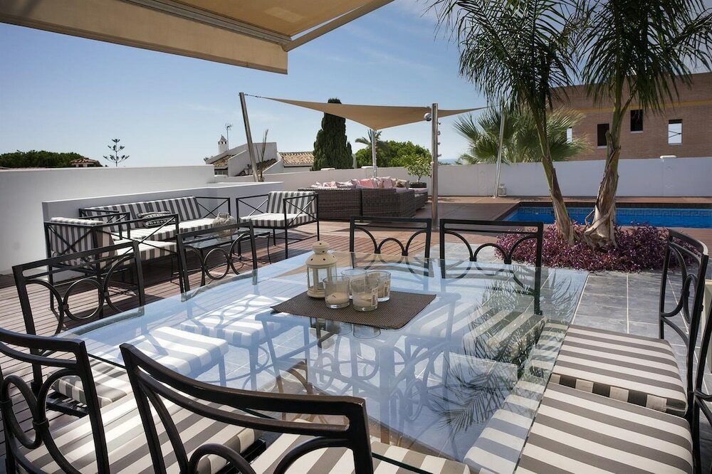 Фото Great Beach Side Villa – Semi Heated Pool