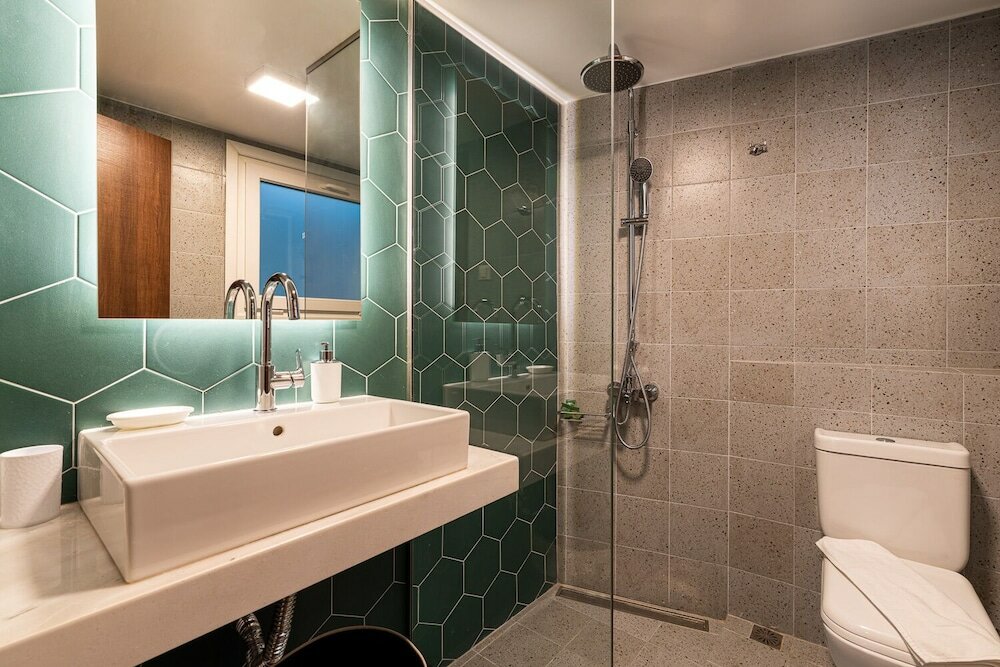 Фото The Central Boutique Αpartments