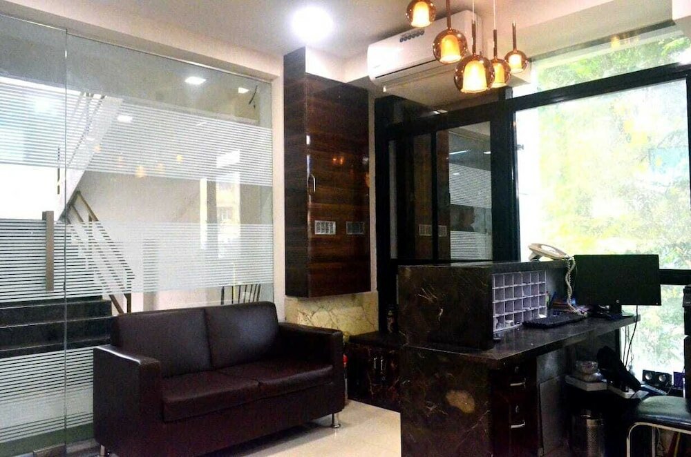 Фото Отель The Best Hotel Mumbai