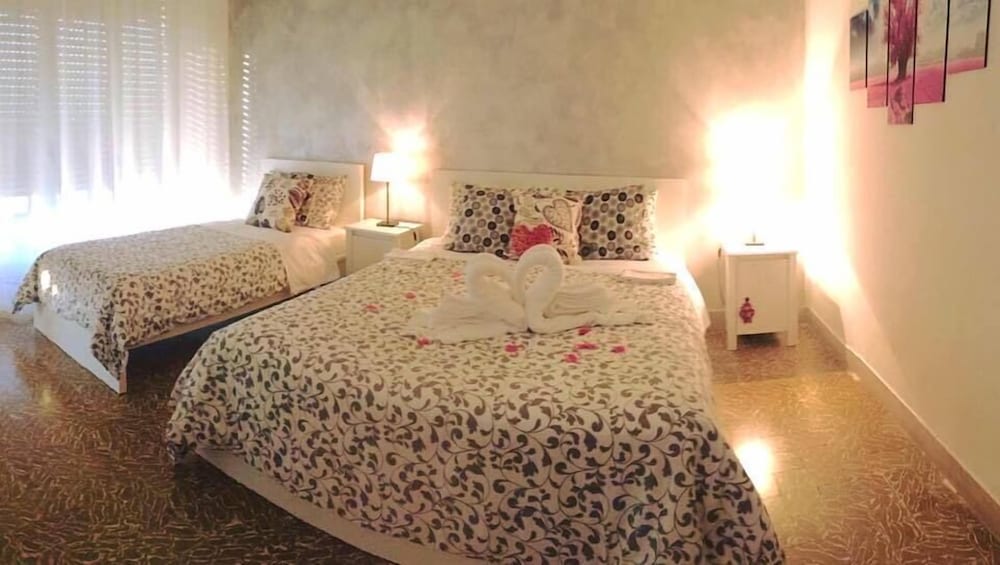 Фото Central House