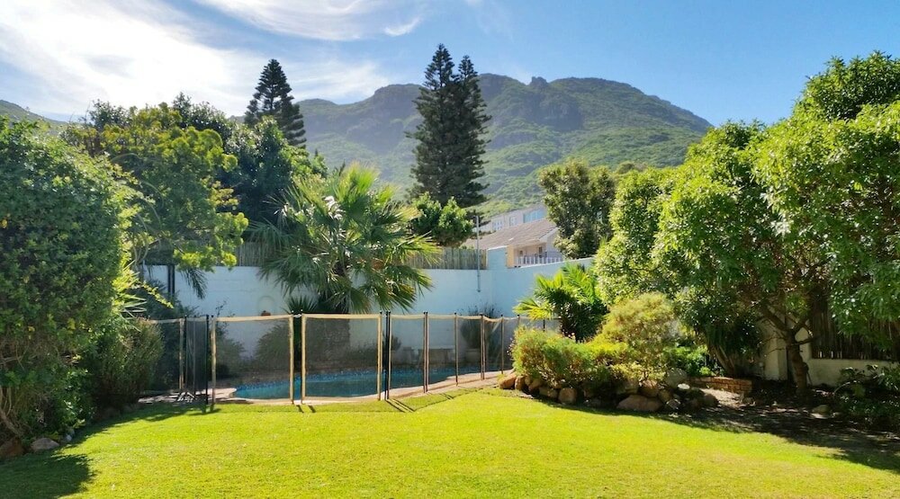 Фото Hout Bay Beach Cottage