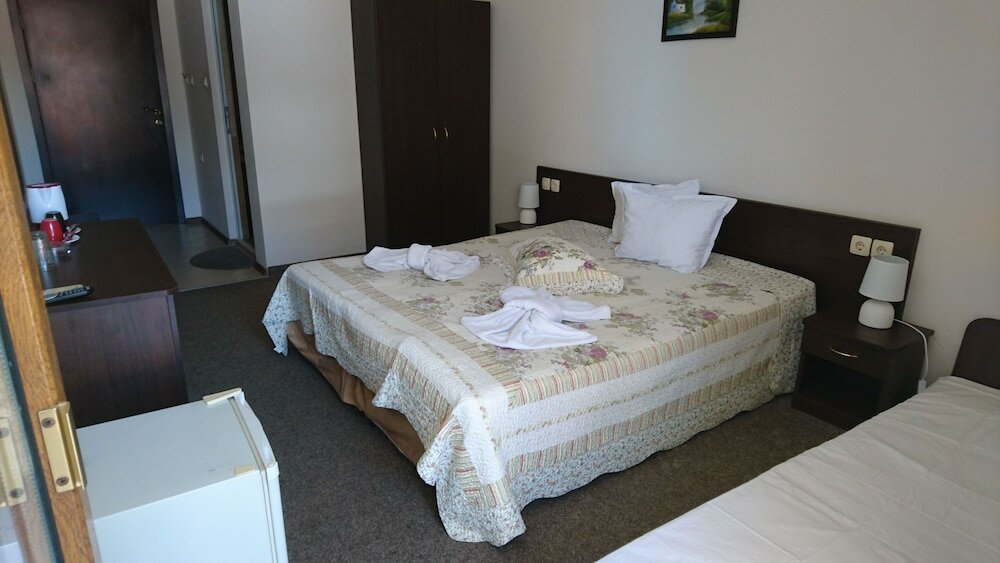 Фото Family Hotel Kandrovi