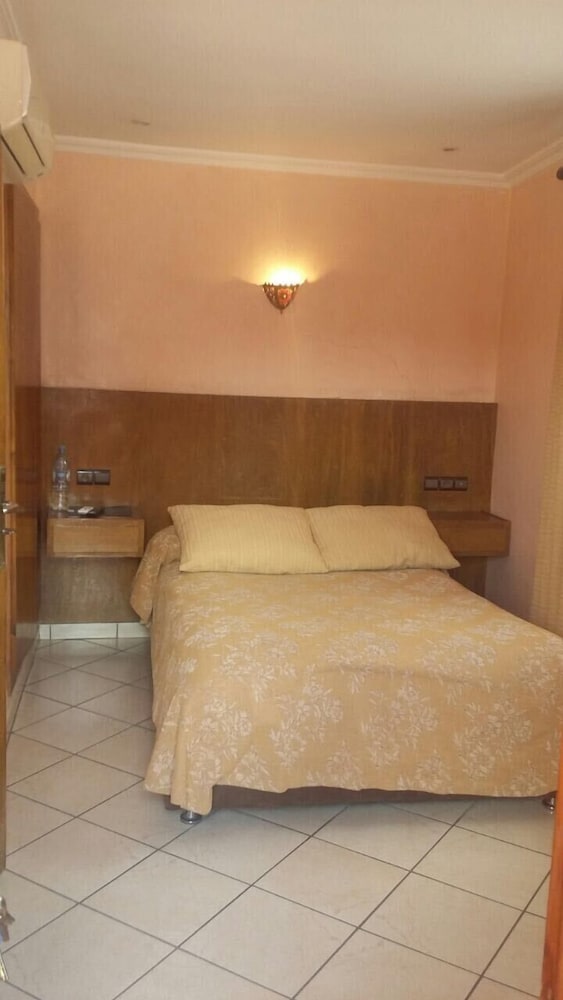 Фото Hôtel Farouk