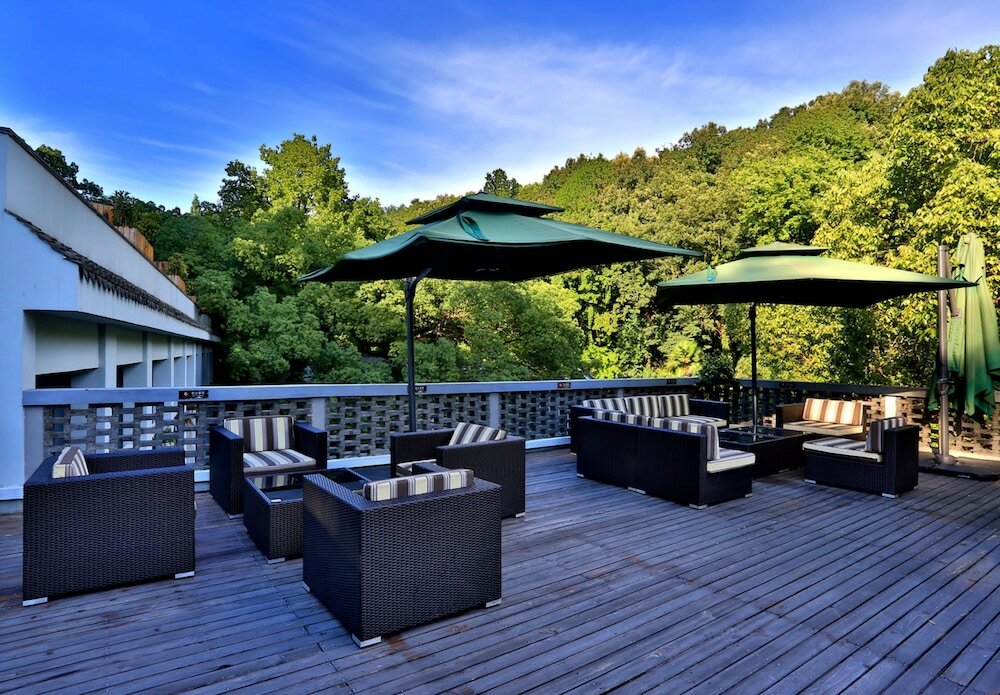 Фото Hiking Hotel Hangzhou