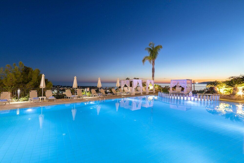 Фото Pefkos View Suites & Maisonette